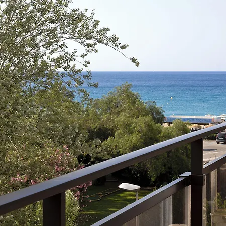 ホテル Del Mar Fenals 4*