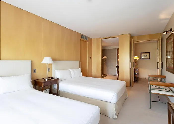 Del Mar Fenals يوريت دي مار